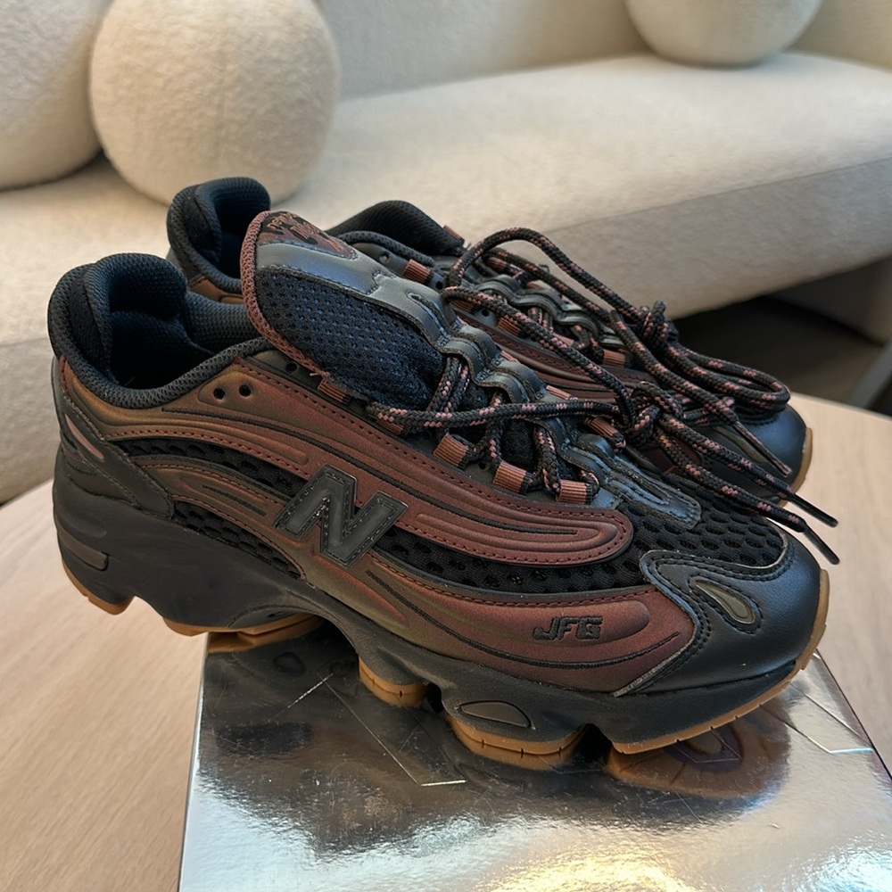 New Balance 1000 Joe Fresh Goods// Brand New// Sz. 8.5 (womens) or Sz. 7 (mens)